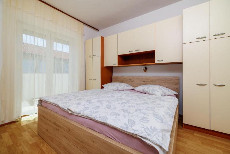 Apartments Anica J - image 8