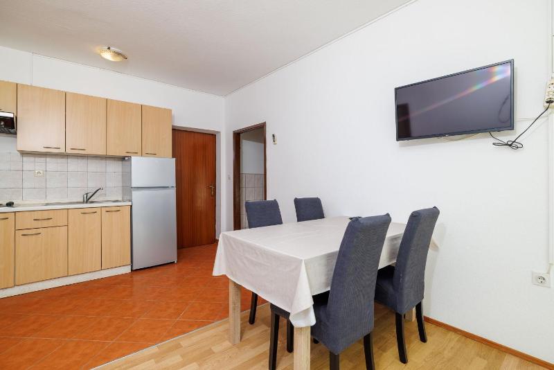 Apartments Anica J - image 32