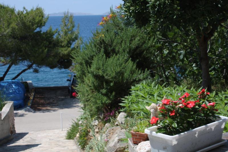 Apartments by the sea Murter - 5125 - image 20