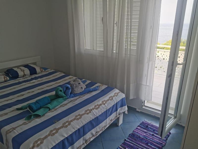 Apartments by the sea Murter - 5125 - image 18