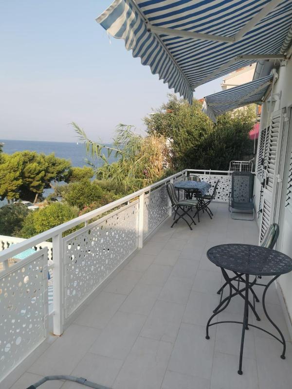 Apartments by the sea Murter - 5125 - image 12