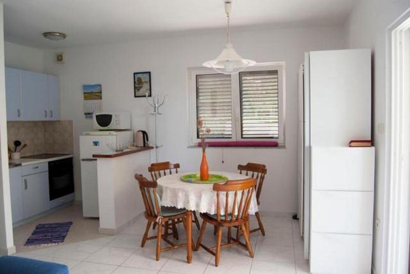 Apartments by the sea Murter - 5125 - image 14
