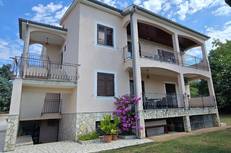 Apartments with parking space Buici Porec - 24819 - image 1