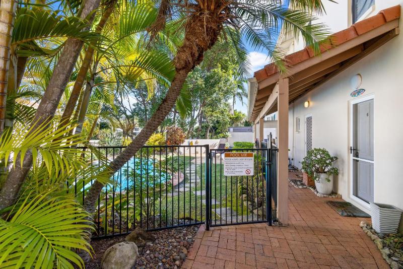 Corona Cove Unit 7 - image 6