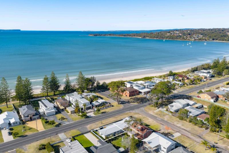 Bayswater Beach House 2 by Experience Jervis Bay - image 13