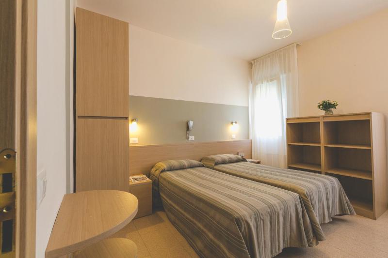 Triple Room image 3