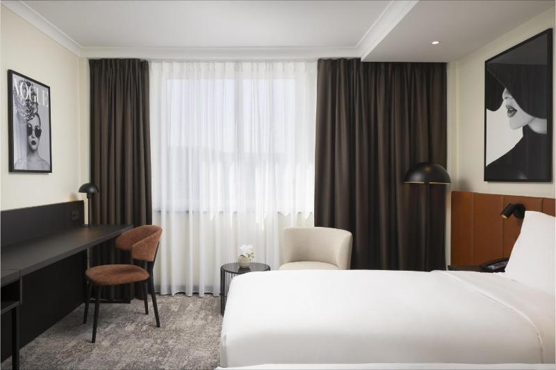Hilton Dusseldorf - image 47