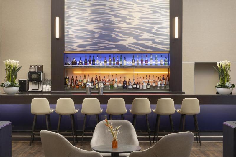 Hilton Dusseldorf - image 32