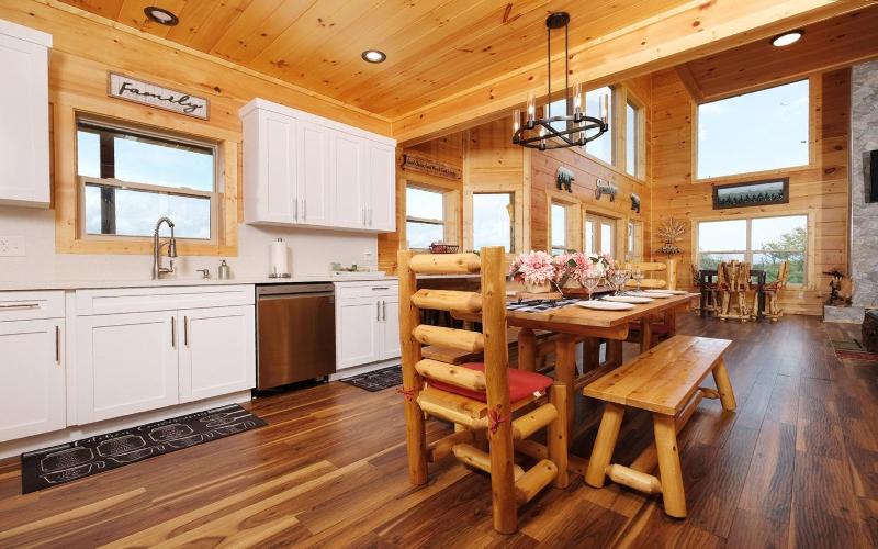 Eagles View 2.0 - Gorgeous Mountain Views Hot Tub Pool Table + Games! - image 9
