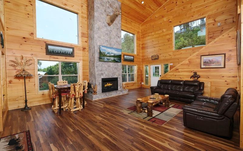 Eagles View 2.0 - Gorgeous Mountain Views Hot Tub Pool Table + Games! - image 6