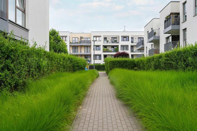 Stylish Apartment for 4 People with Parking in Poznań by Noclegi Renters - image 15