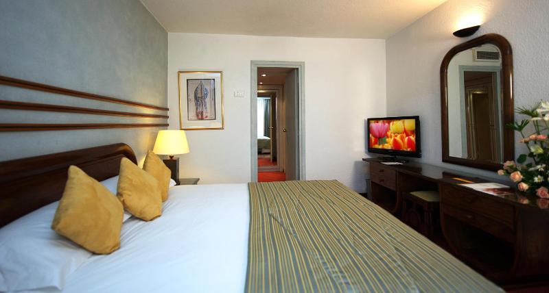 Standard Double or Twin Room image 1