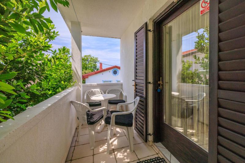 Apartments Jug - Studio Apartment with Balcony - image 11
