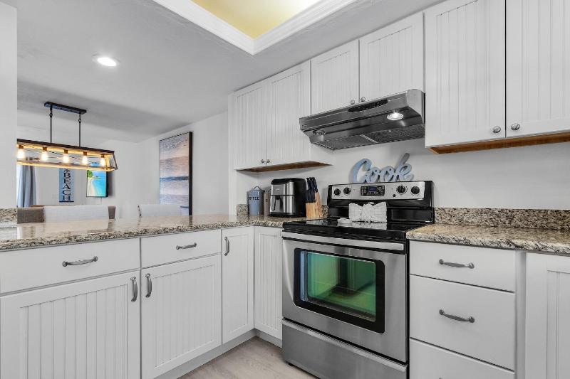 Royal Pelican - New Listing - 4511 Bay Beach Ln condo - image 13