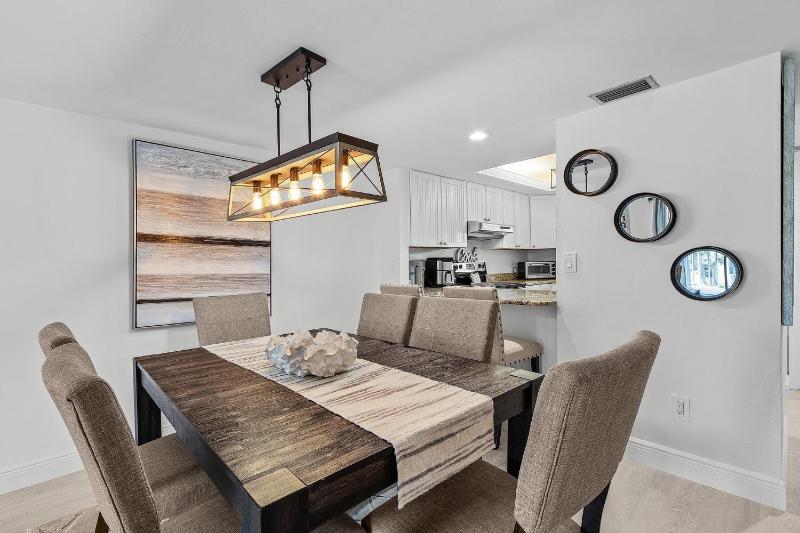Royal Pelican - New Listing - 4511 Bay Beach Ln condo - image 23