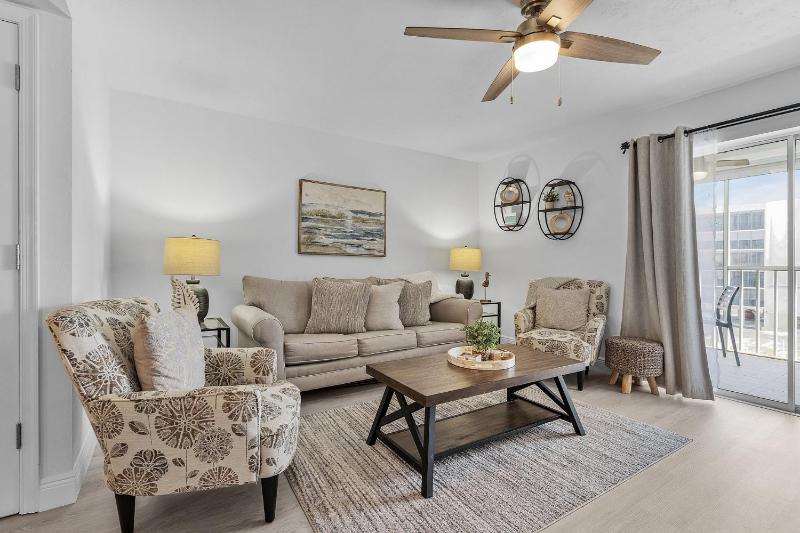 Royal Pelican - New Listing - 4511 Bay Beach Ln condo - image 7