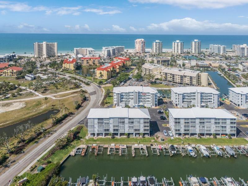 Royal Pelican - New Listing - 4511 Bay Beach Ln condo - image 12
