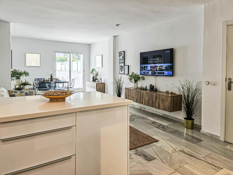 Ivy Residence Nueva Andalucia near Puerto Banus - image 3