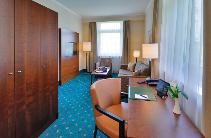 Junior Suite image 2