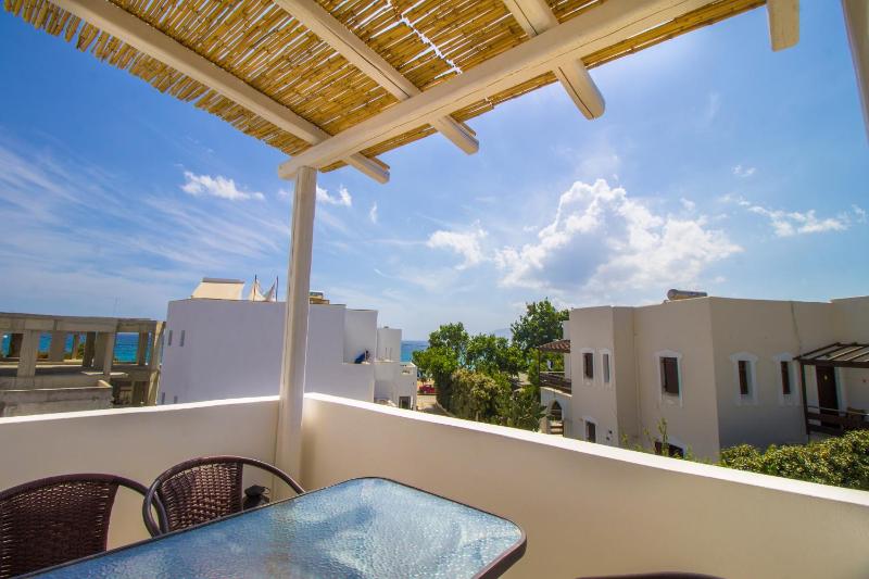 Two-Bedroom Apartment (5 Adults) with Hot Tub image 2