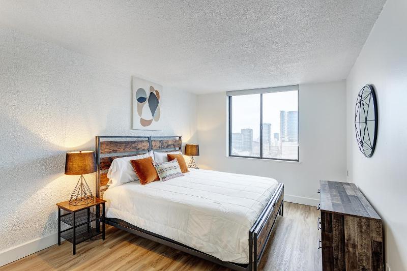 LaCité Cozy Apartment Close to Central Montreal - image 10