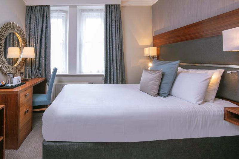 Best Western Chilworth Manor Hotel - image 14