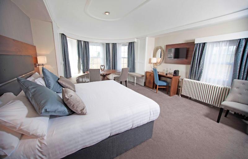 Best Western Chilworth Manor Hotel - image 13