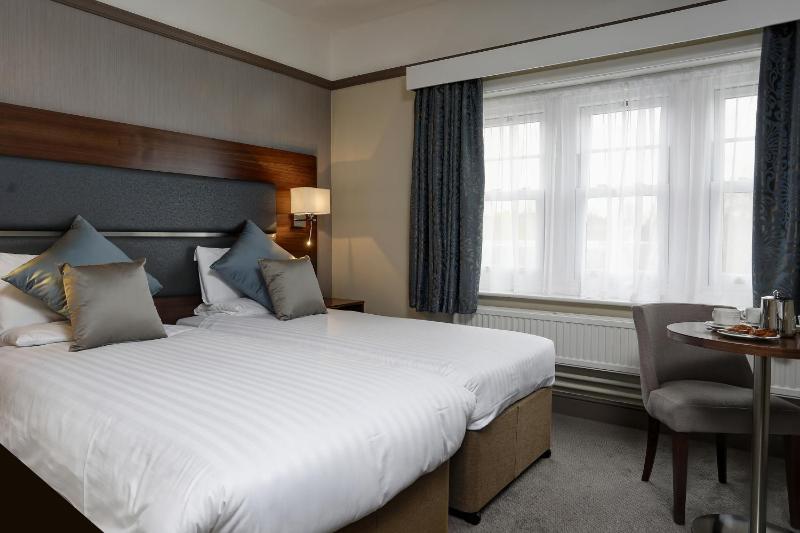 Best Western Chilworth Manor Hotel - image 49
