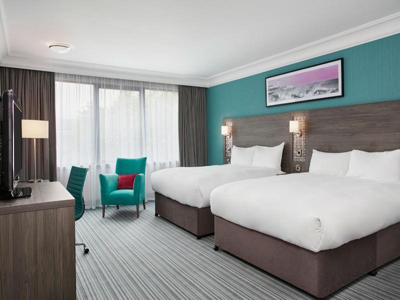 Superior Twin Room image 1