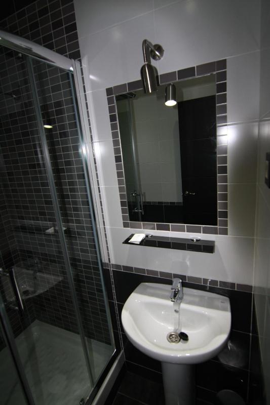 Double Room image 2