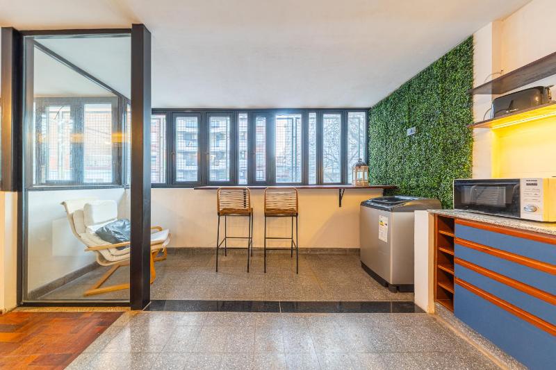 Spacious apartment in the central area - image 30