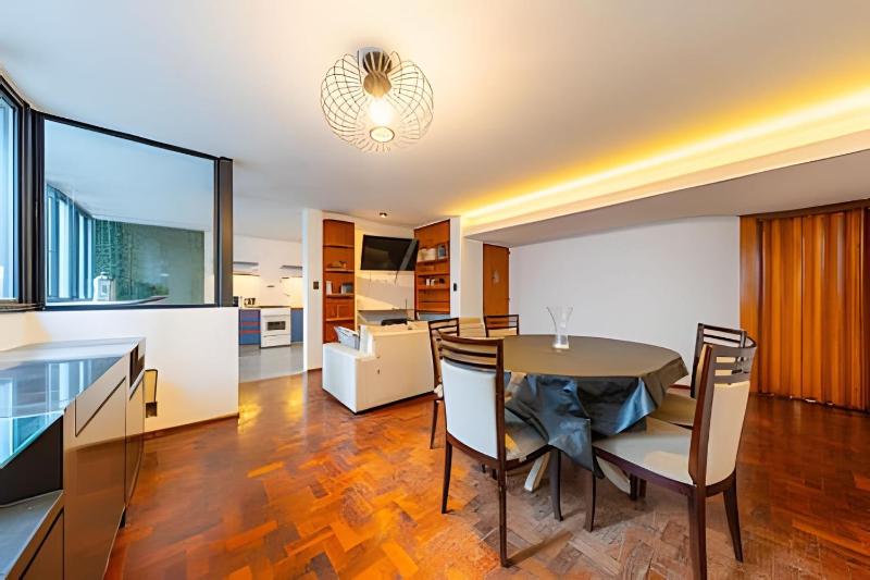 Spacious apartment in the central area - image 24