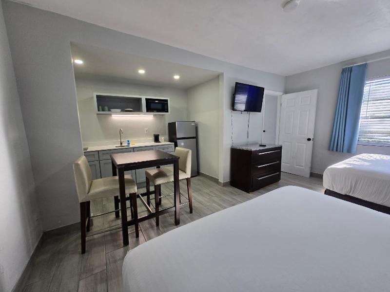 Coral Motel - Across from Public Beach Access - image 7