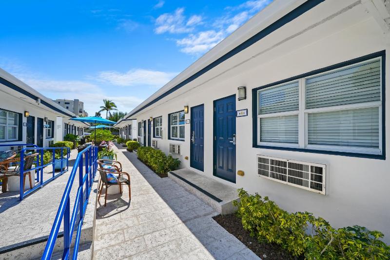 Hollywood Beach Suites and Hotel - image 10