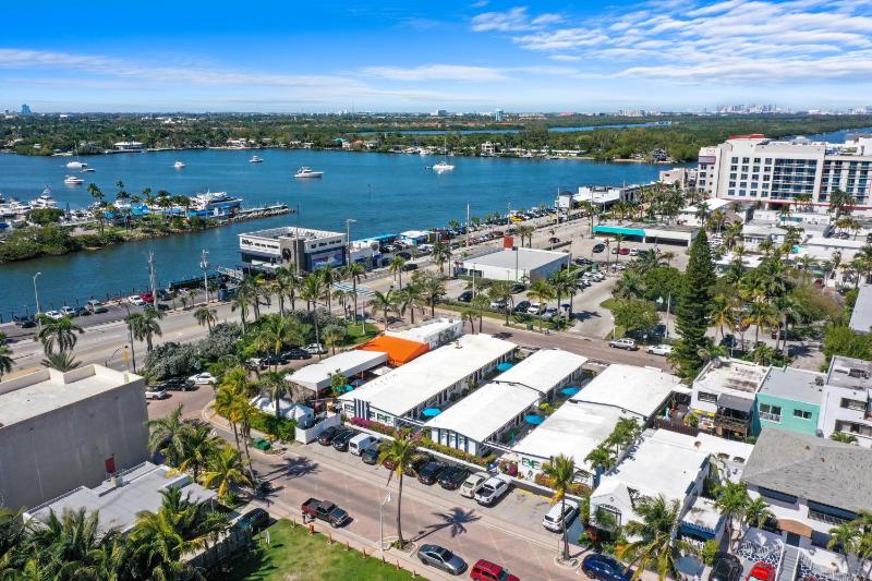 Hollywood Beach Suites and Hotel - image 48