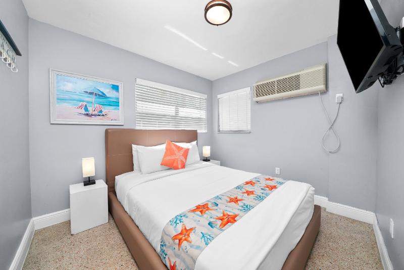 Hollywood Beach Suites and Hotel - image 21
