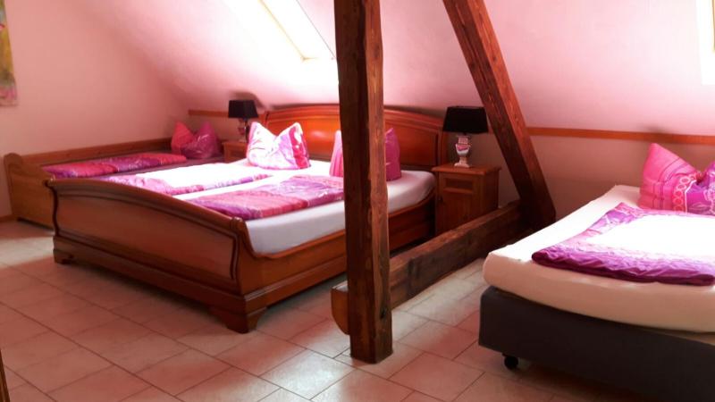 Double Room with Garden View image 2