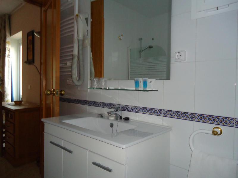 Triple Room image 4