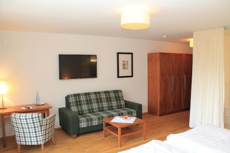 Deluxe Family Room with Balcony image 3