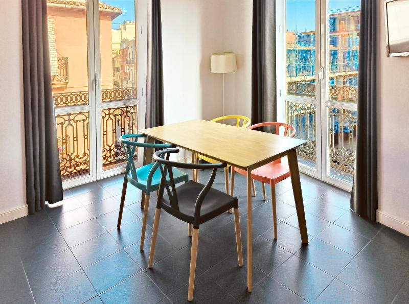 Flats Friends Torres Quart - image 12