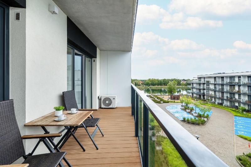 Stela Water Side Apartment - Swimming Pool & Sauna by Renters Prestige - image 17
