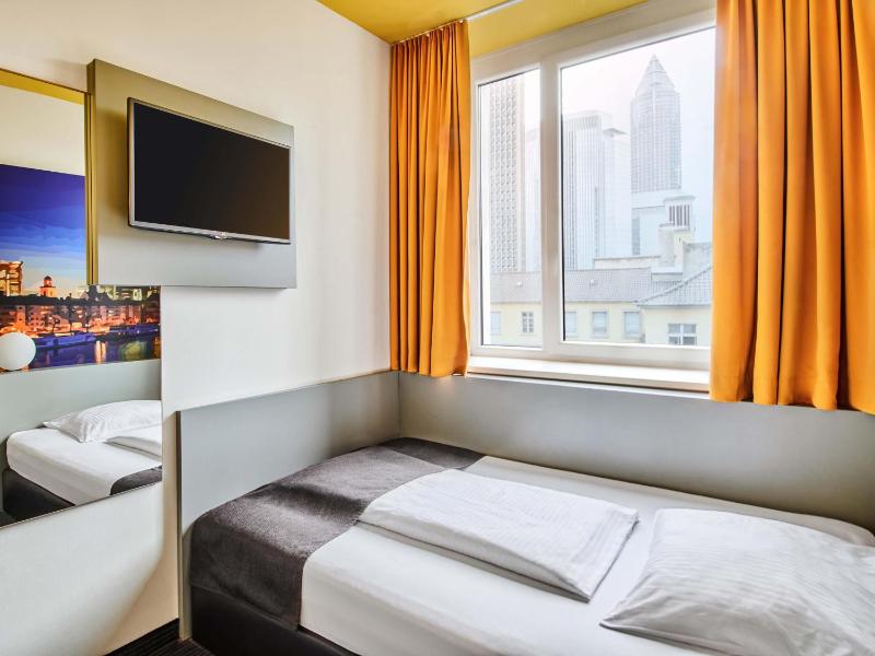 B&B HOTEL Frankfurt-Hbf - image 10