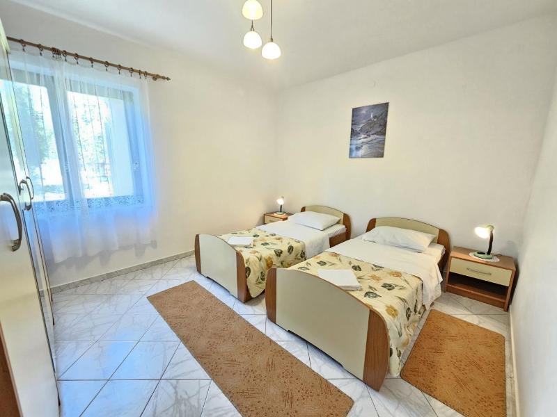 MARINA 1 NV - Apartment 4 pax grill pool - image 20