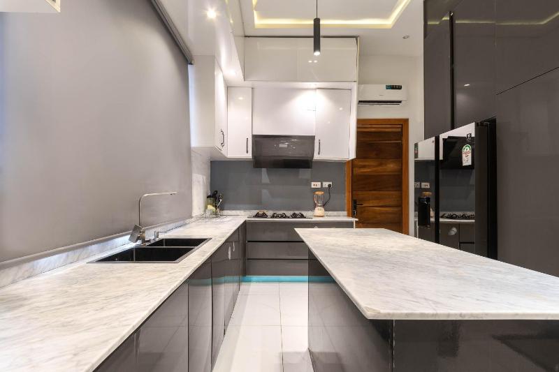5 bedroom apartment at Lekki phase 2 Ologolo Lagos - image 7