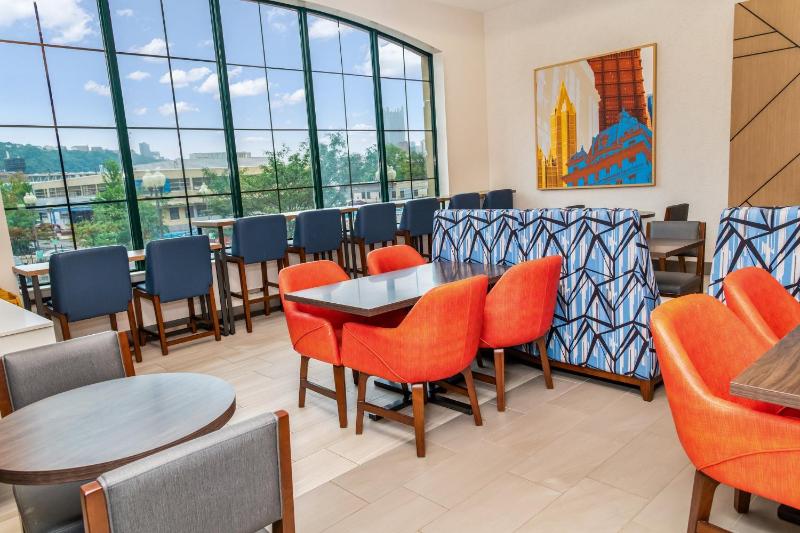 Holiday Inn Express Hotel & Suites Pittsburgh-South Side By IHG - image 20