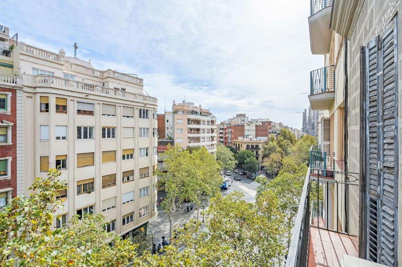 Avenida Gaudí View 2-Min to Sagrada - image 8