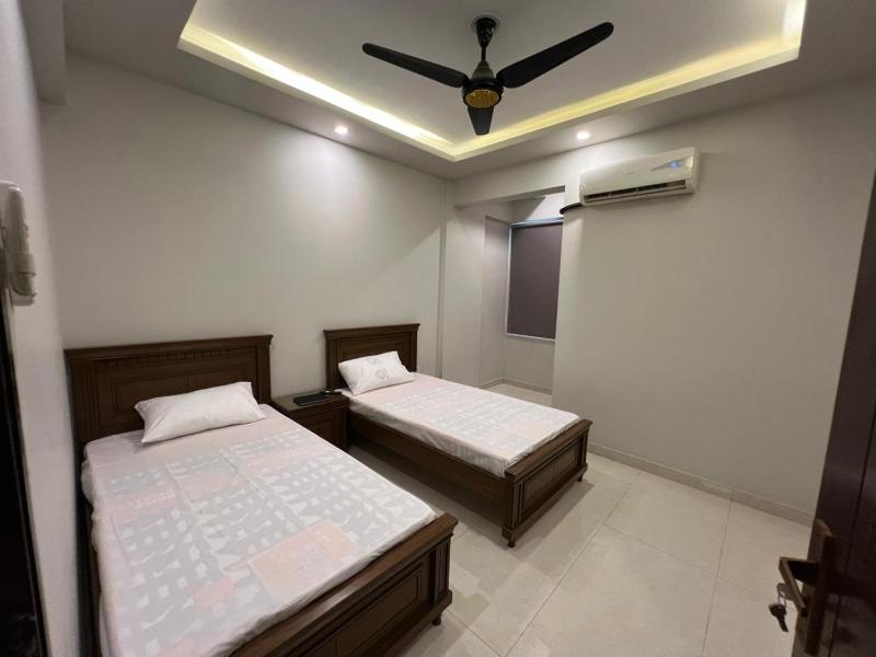 Crown prestige - image 2