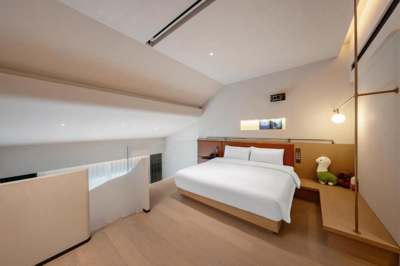 Suzhou Shantang Street Night Mooring Hotel - image 3