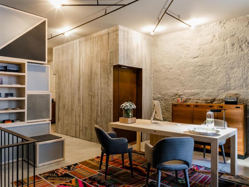 Armazém Luxury Housing- Architectural & Design Hotel - image 2