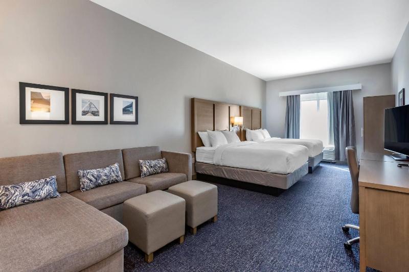 Comfort Suites Scottsdale Talking Stick Entertainment District - image 24